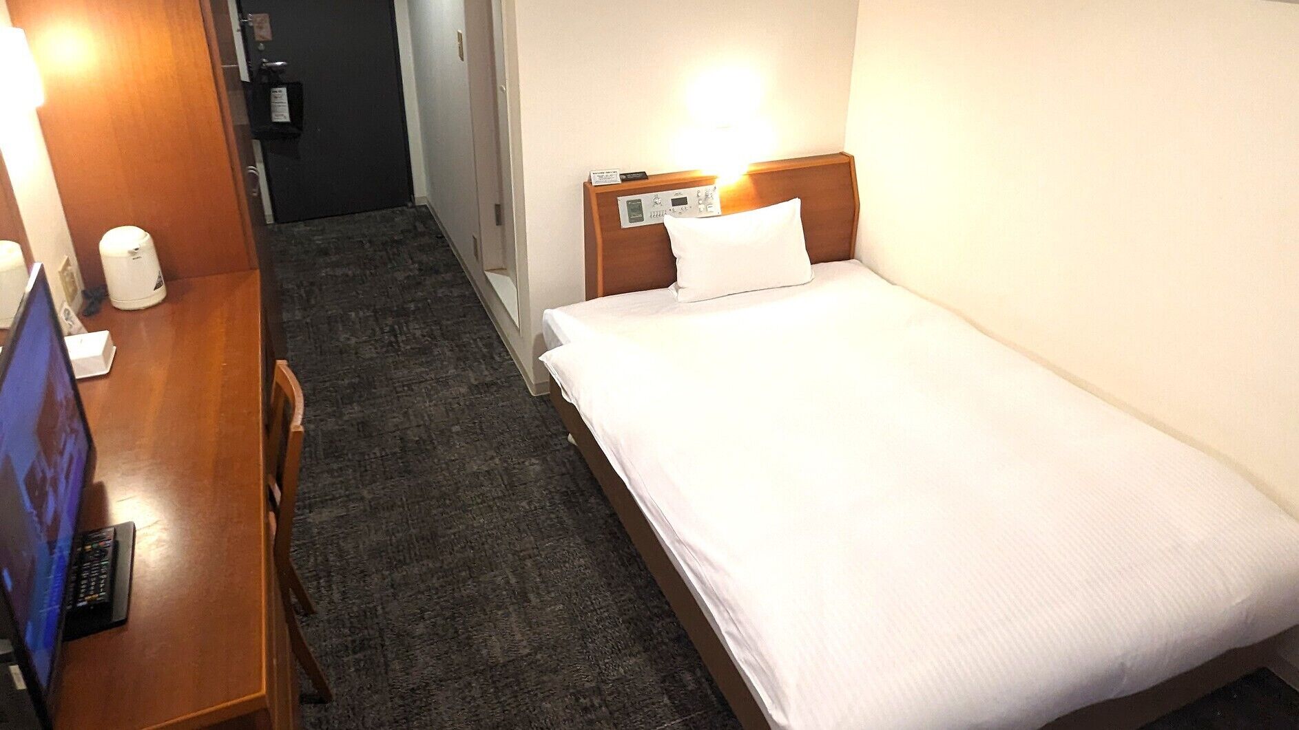 Iron/ironing board, free WiFi