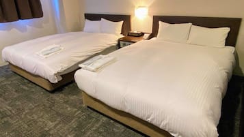 Deluxe Twin Room, Non Smoking | Iron/ironing board, free WiFi