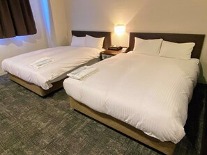 Deluxe Twin Room, Non Smoking | Iron/ironing board, free WiFi - Blueport Hotel Kanda Kitakyushu Airport (Kitakyushu)