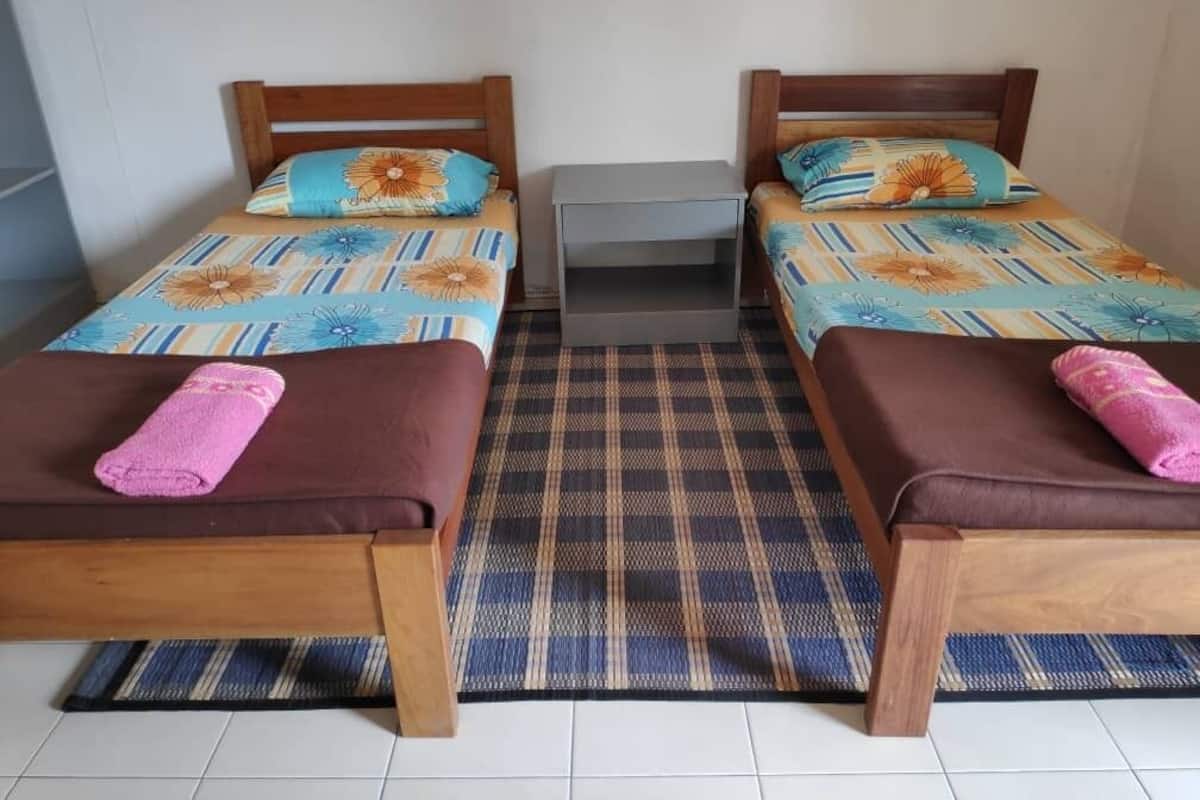 Contemporary Long House (Ground Floor) | 1 bedroom, soundproofing, wheelchair access