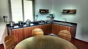Private kitchenette - Borneo Tribal Village (Kuching)