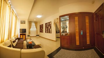 VIP Room | Living room | Smart TV