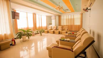 Meja sambut tetamu spa