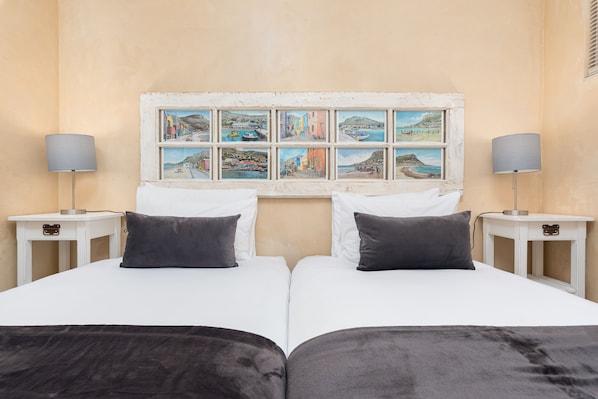 Comfort Apartment, 2 Bedrooms | 2 bedrooms, premium bedding, desk, iron/ironing board - Rhodora 36 (Cape Town)