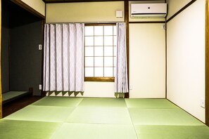 1 bedroom, free WiFi, bed sheets - Wamikyo Homy (Kyoto)
