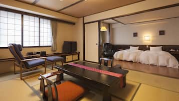 Quarto tradicional (Japanese Western Style, Furusato-kan) | Cofres nos quartos, Wi-Fi de cortesia