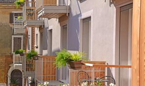 Superior Apartment, 2 Bedrooms, 2 Bathrooms | Exterior - Residenza Diana (Toscolano Maderno)