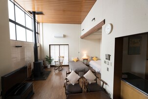 2 habitaciones, sistema de insonorización, wifi gratis y ropa de cama 