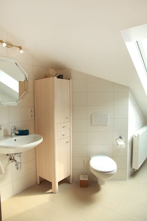Apartment | Bathroom