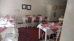 Bao gồm bữa sáng kiểu Anh hàng ngày 