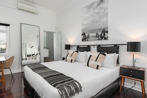 Premium bedding, in-room safe, desk, iron/ironing board