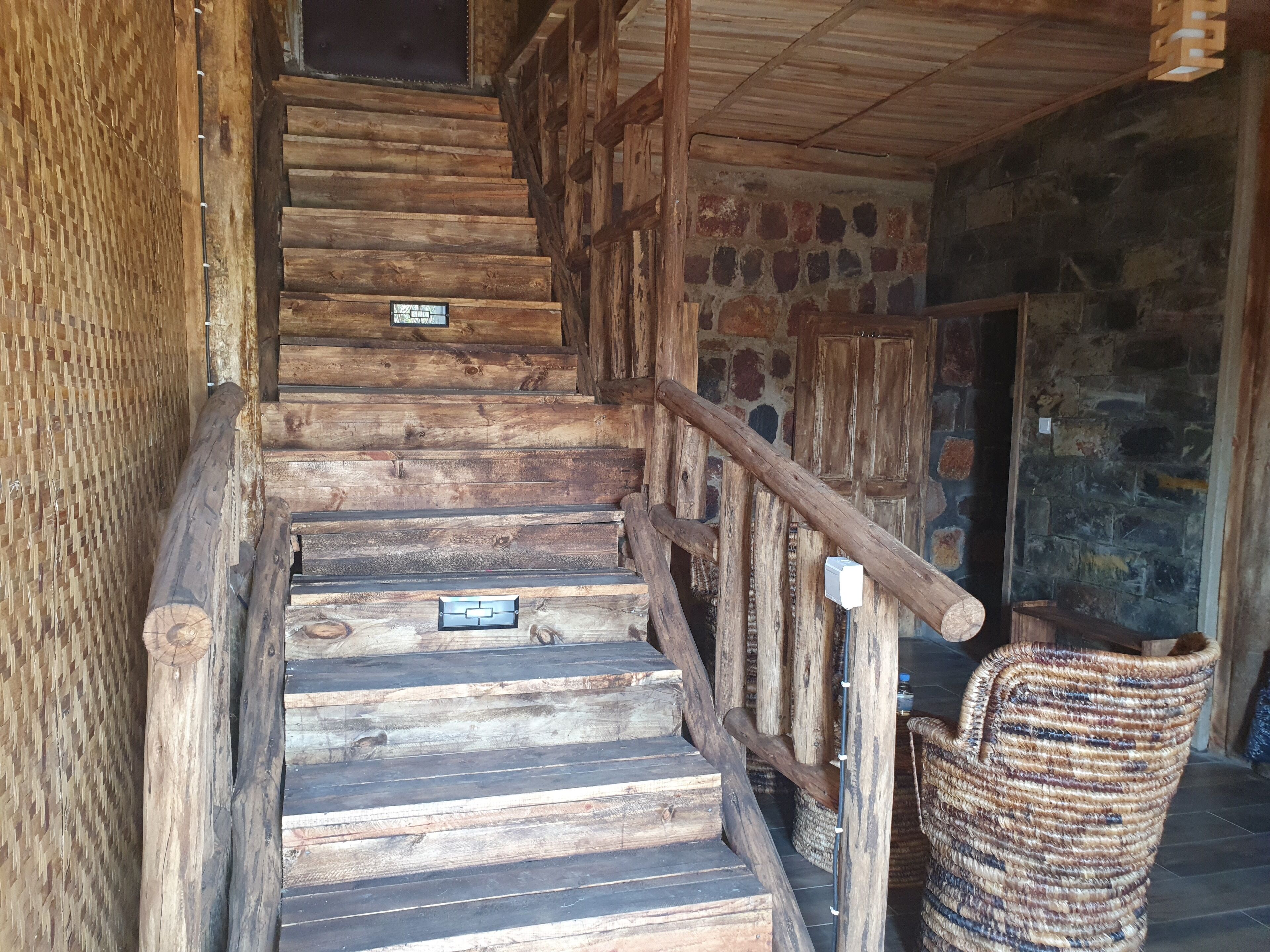 Individuell dekoriert, individuell eingerichtet, Schreibtisch