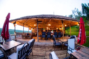 Dagelijks ontbijtbuffet (USD 10 per persoon)