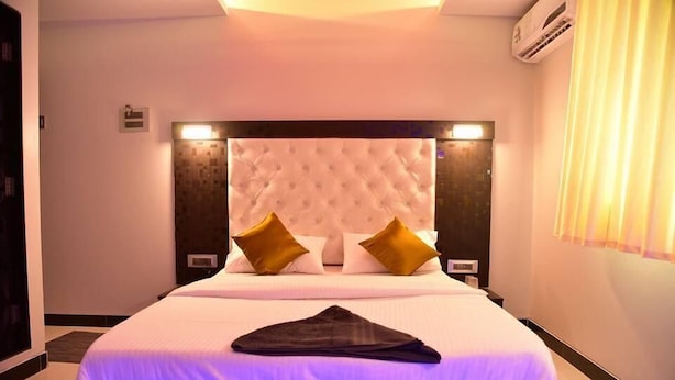 Basic Single Room | Rollaway beds (surcharge), WiFi (free) - DRUV'S TAJ PALACE (Mumbai)