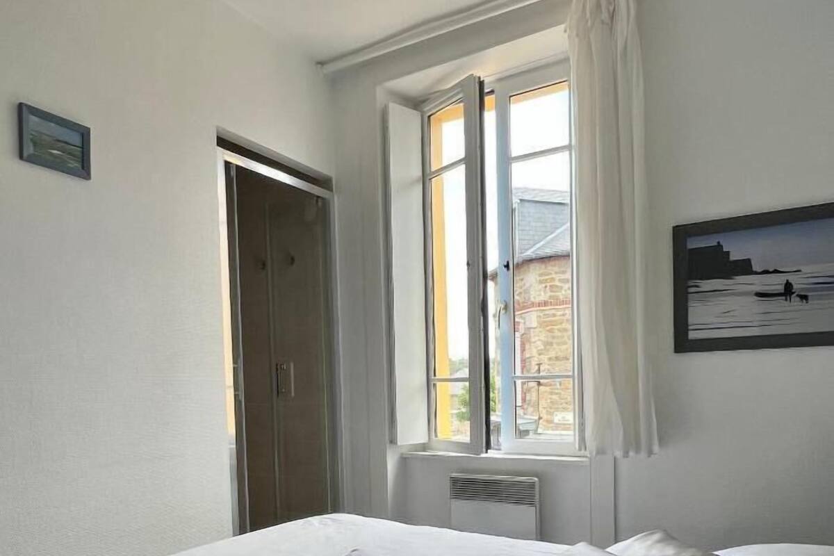 Basic Single Room