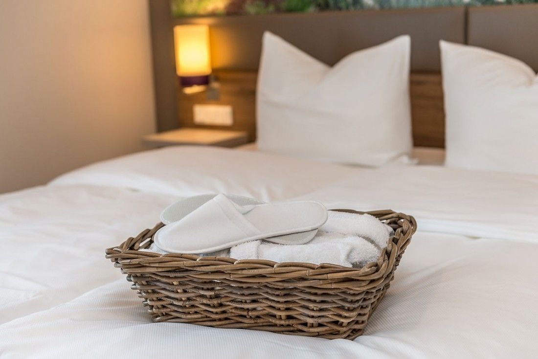 deluxe double room | 1 bedroom, hypo-allergenic bedding, in-room safe, desk