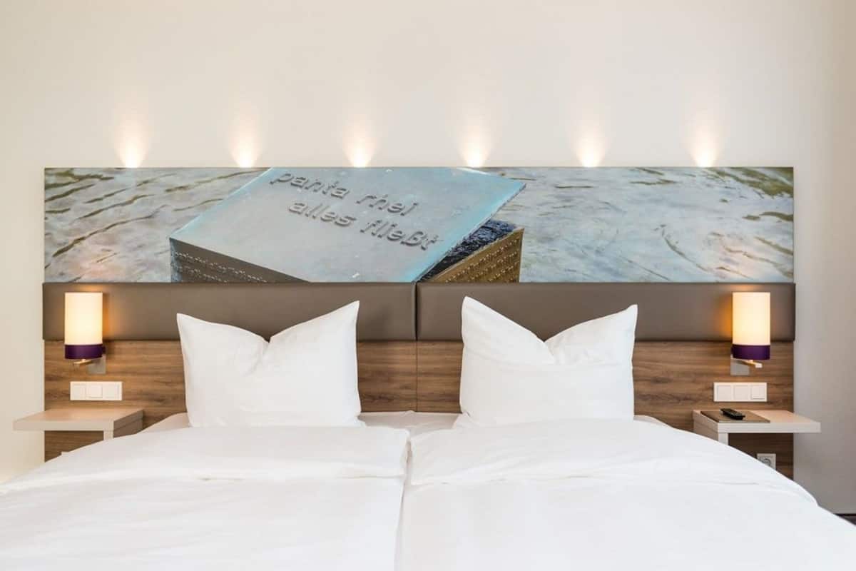 junior suite | 1 bedroom, hypo-allergenic bedding, in-room safe, desk