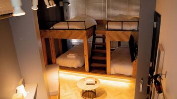 Free WiFi, bed sheets
