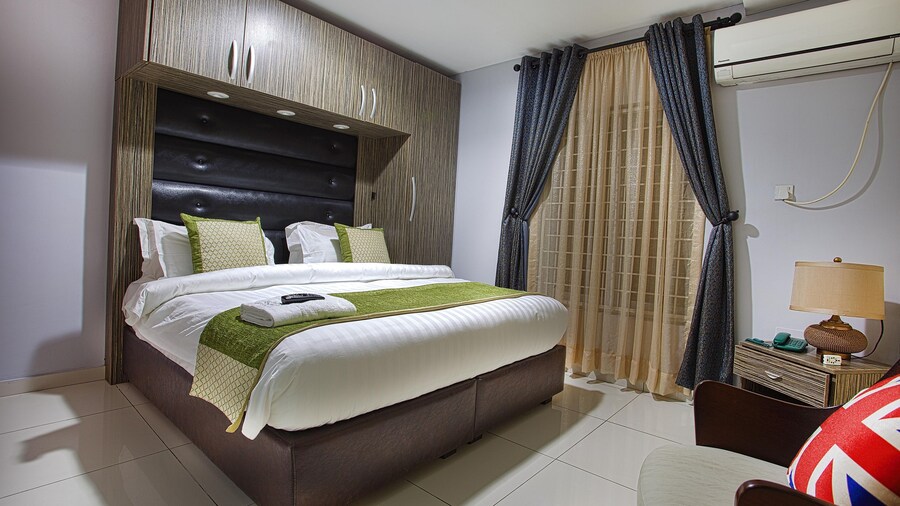 H21 Apartments & Lounge