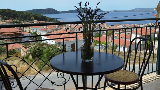 Outdoor dining - Best House, Sea View Apartment, Pylos (Pilos)