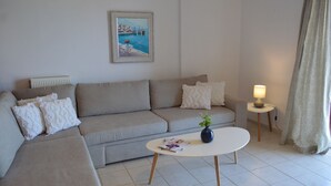 TV - Best House, Sea View Apartment, Pylos (Pilos)