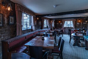 Daily full breakfast (GBP 16 per person)