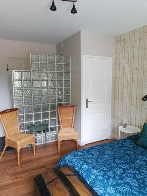 5 makuuhuonetta, Wi-Fi, vuodevaatteet