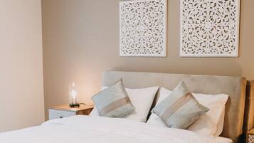 1 bedroom, desk, iron/ironing board, WiFi