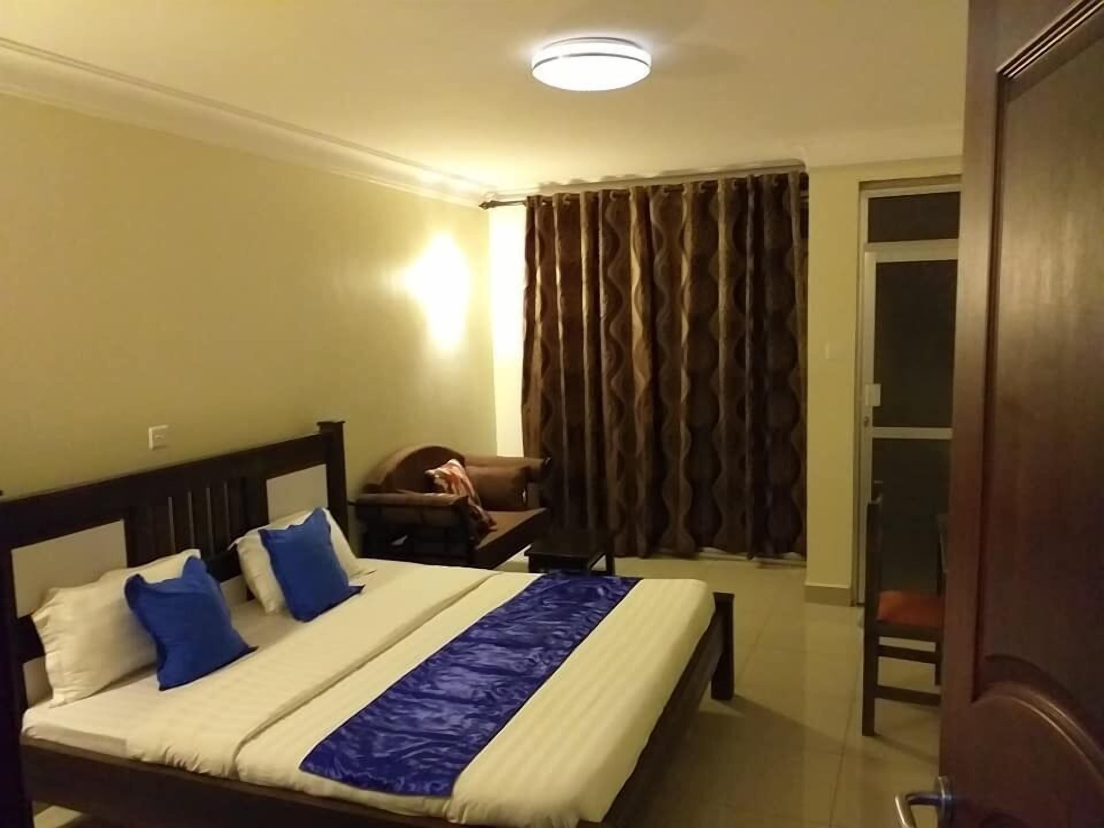 Desk, free WiFi, bed sheets