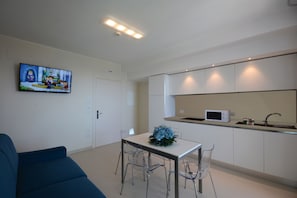 26-inch LCD TV with digital channels, TV - La Villa Residence (Tortoreto)