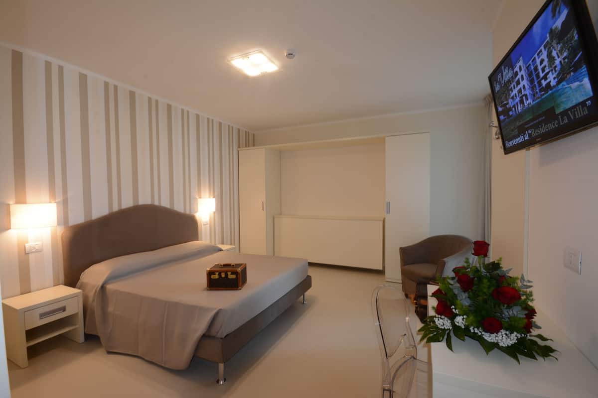 Standard Apartment, 2 Bedrooms | In-room safe, blackout drapes, soundproofing, cribs (surcharge)