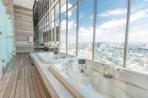 Interior - Amazing view of KLCC & KL TOWER deluxe suite (Kampung Baru)