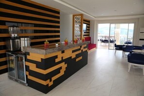 Bar (in der Unterkunft)