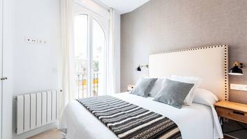 4 slaapkamers, een strijkplank/strijkijzer, wifi, beddengoed