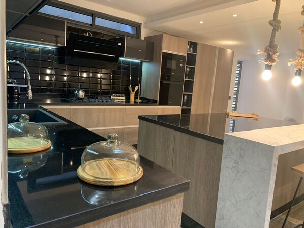 Daily continental breakfast (EUR 3 per person) - Villa Noor (Marrakech)