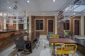 Interior - RedDoorz Plus near Cambridge City Square 2 (Medan)