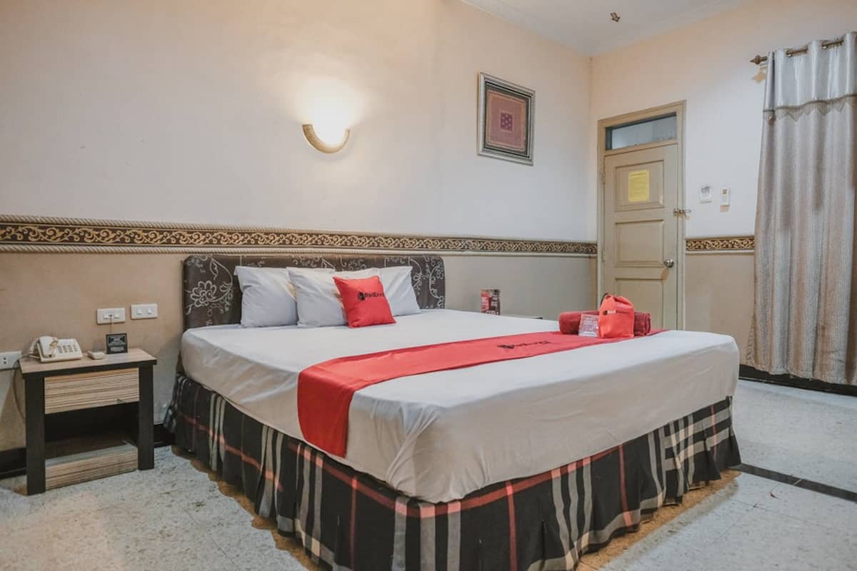Premium Room | Desk, free WiFi