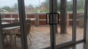 Terrace/patio - Karick Hotel (Elmina)