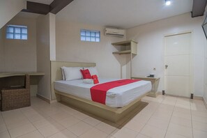 Schreibtisch, kostenloses WLAN