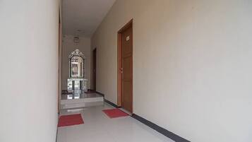 Lorong