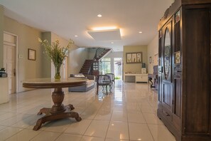 Lobby - RedDoorz near UPI Setiabudi 2 (Bandung)