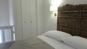 Familien-Maisonette | Schreibtisch, schallisolierte Zimmer, kostenloses WLAN, Bettwäsche