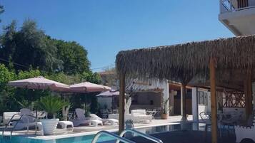 Outdoor pool, pool loungers