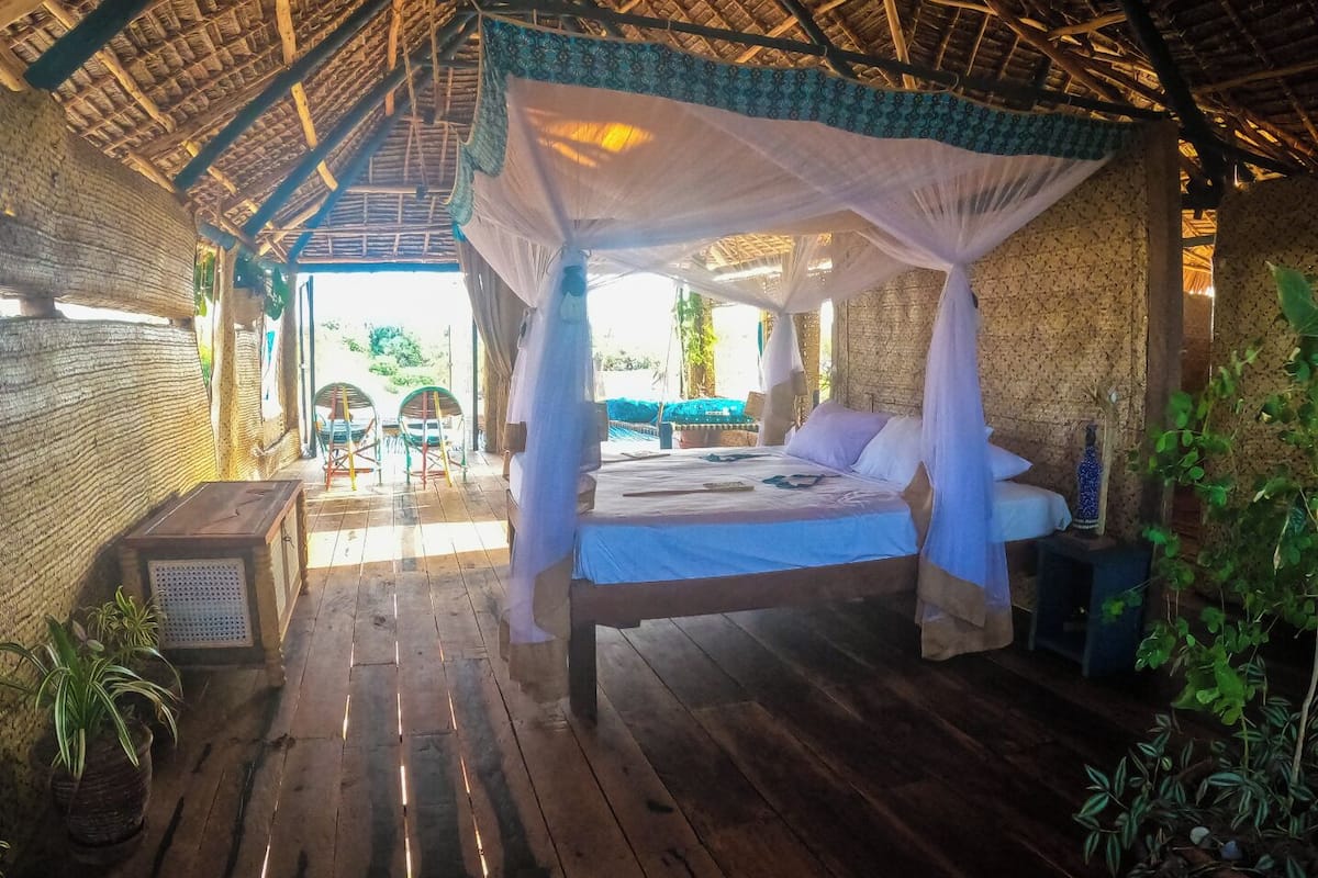 In-room safe, desk, soundproofing, rollaway beds