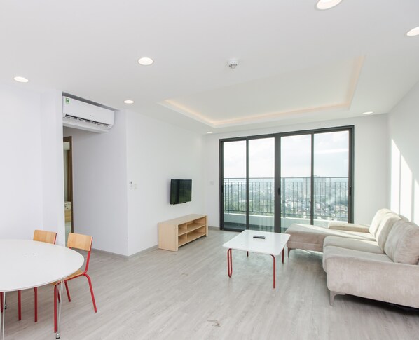 华丽公寓 | 起居区 | 49-英寸电视（配备有线频道）