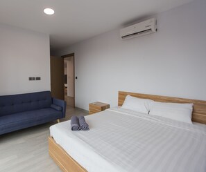 Superior Apartment, 2 Bedrooms | Living area