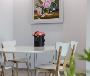 Superior Apartment, 2 Bedrooms | Living area