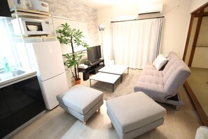 Detached house (11 people) CG -1 | Living room | Flat-screen TV - LAGRACE Shotenshita (Osaka)