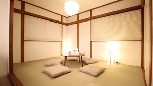디럭스 하우스 (Detached house (11 people) CG -1)