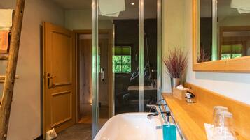 Design-Studio, Bergblick | Badezimmer | Dusche, Hydromassagedusche, Haartrockner, Handtücher